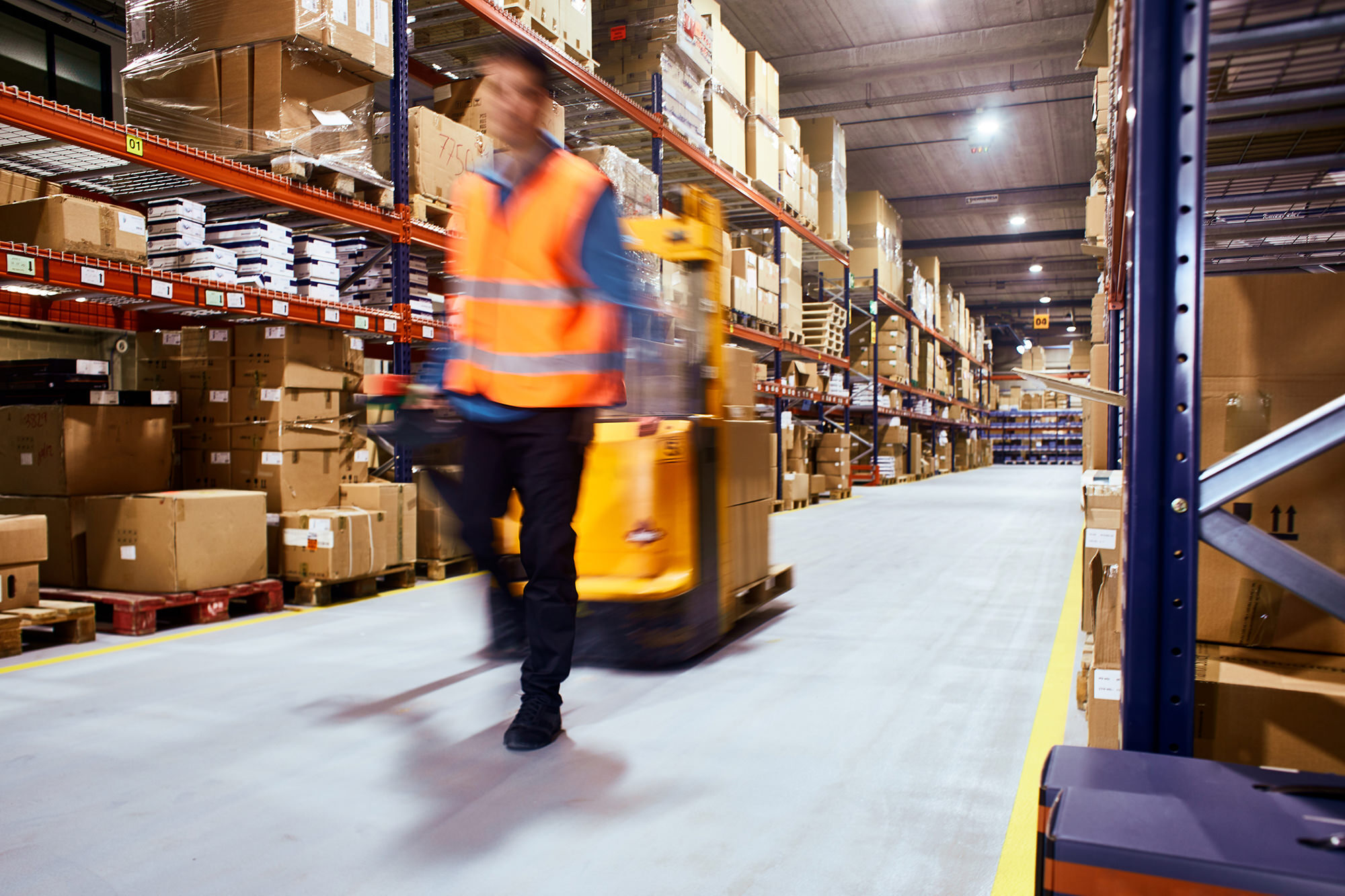 Fulfillment center facility services